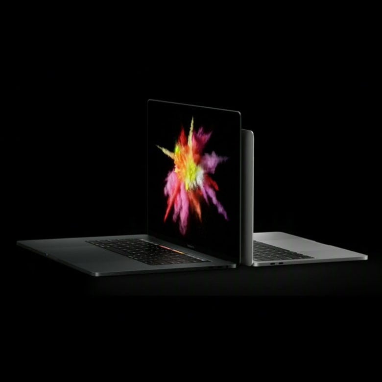 Macbook Pro cu Touch Bar